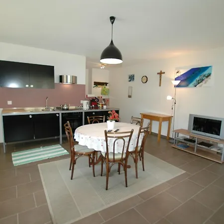 아파트 Apartment In Blatten With Mountain Views Open Kitchen Blatten (Lotschen)